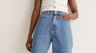 Modetrend im Herbst 2021? Diese bequeme High Mom Jeans von H&M – denn sie sorgt für schlanke, lange Beine