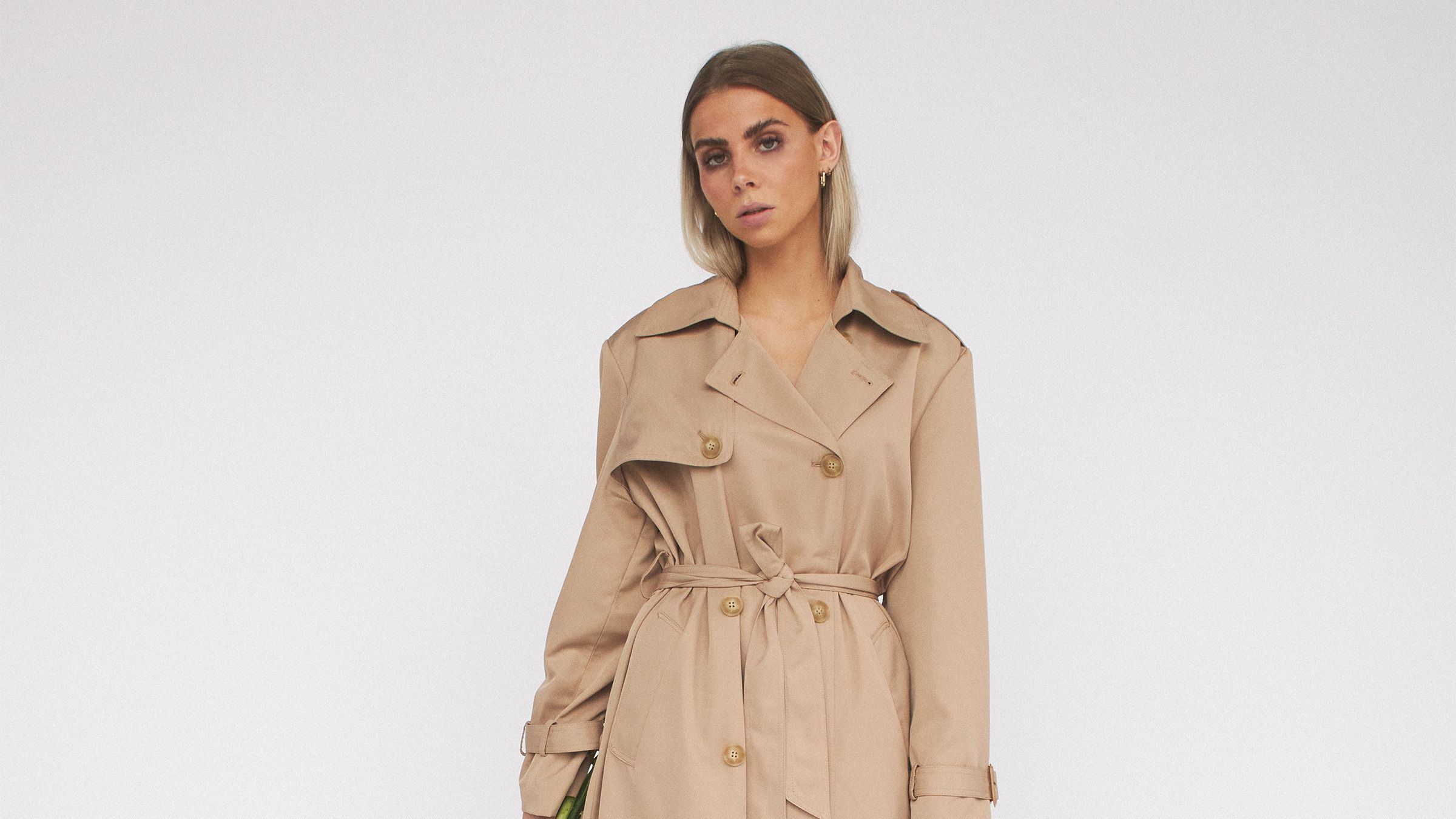 Ein Modetrend, der nie alt wird: Dieser Trenchcoat ist perfekt für den Übergang im Frühling!